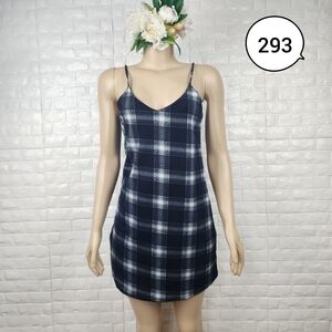 Medium Black White V-Neck Dress | Chic Casual Mini Dress for Women